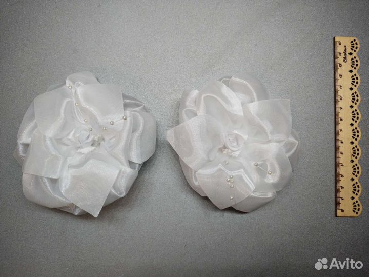 Банты для волос разные белые