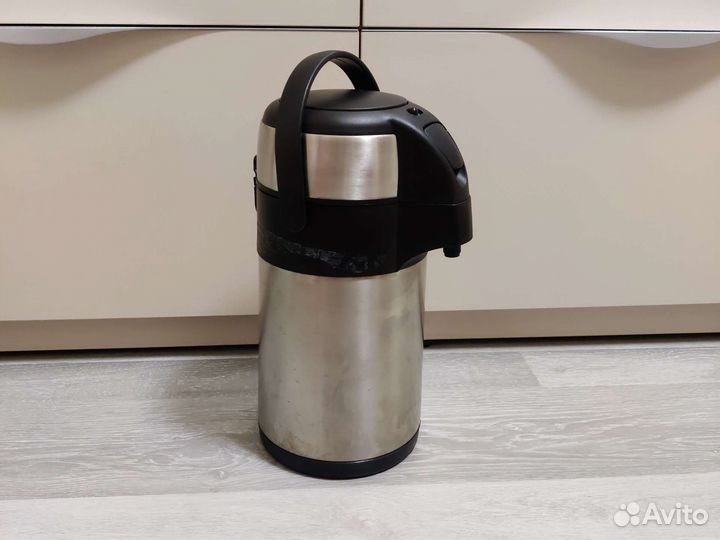 Помповый термос Regent Inox geizer 2 литра