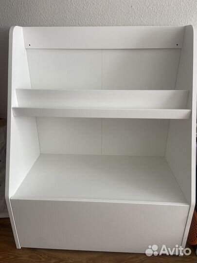 Стеллаж для книг монтессори