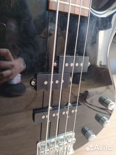 Бас гитара ibanez + комбик