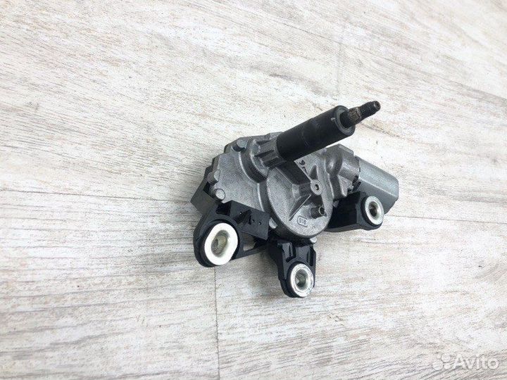 Моторчик стеклоочистителя задний Volkswagen Caddy