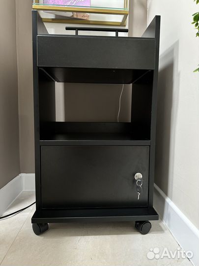 Тележка косметологическая