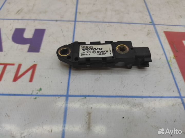 Датчик AIR BAG Volvo XC90 30682590