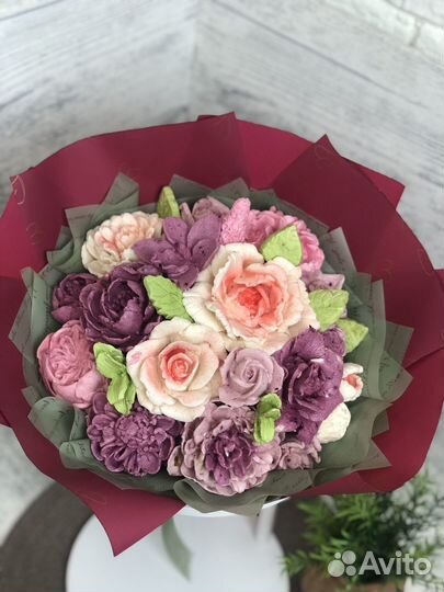 Букет с зефирными розами на день рождения