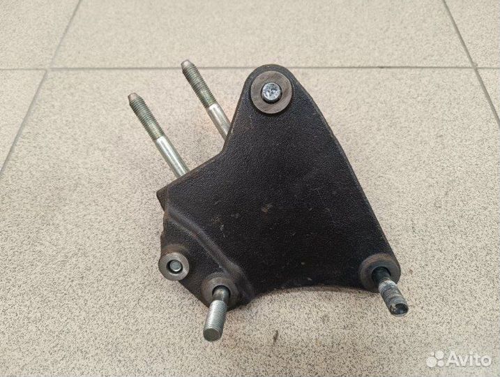 Кронштейн опоры двигателя Mitsubishi Galant Fortis