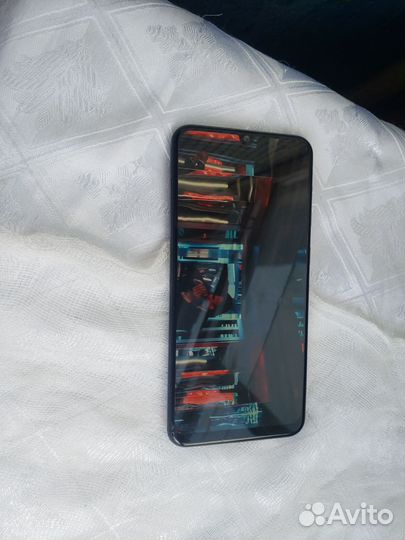 Samsung Galaxy A50, 4/64 ГБ