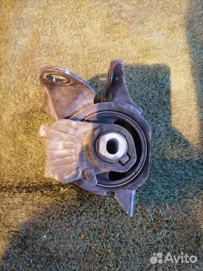 Опора двигателя (подушка двс) передняя левая GS1G