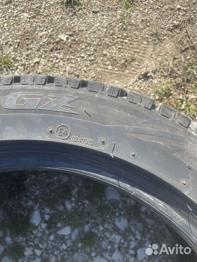 Bridgestone Blizzak Revo GZ 245/45 R17