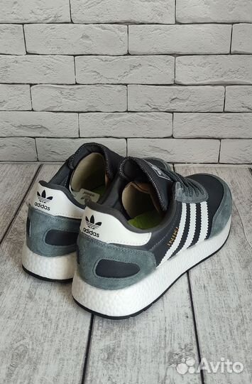 Кроссовки женские замшевые летние adidas iniki