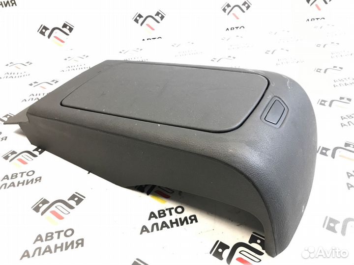 Подлокотник Bmw 7 F04 N63B44 2010