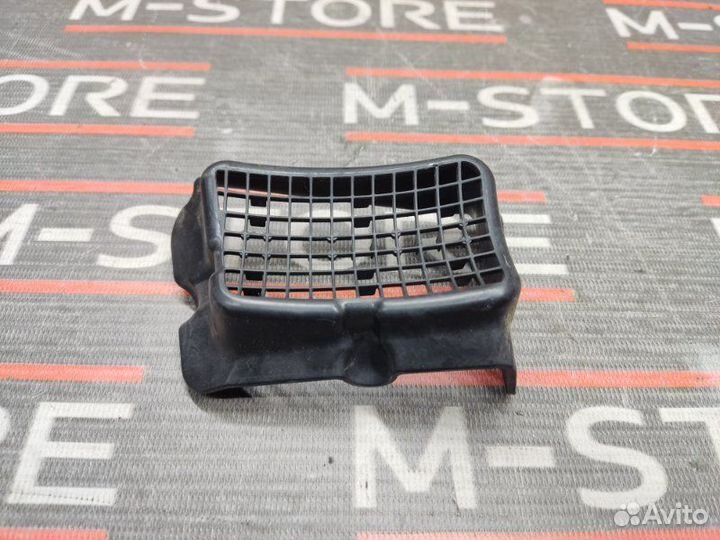 Решетка вентиляционная передняя правая Bmw