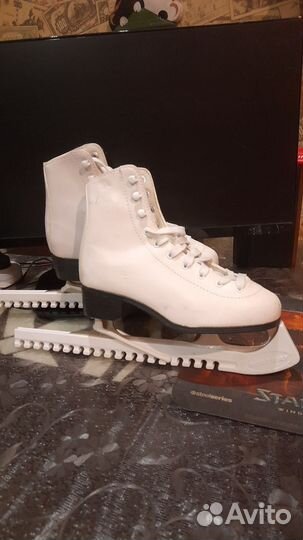 Коньки фигурные Nicole Nordway