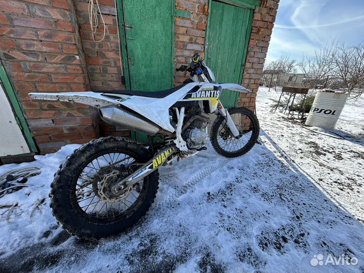 Продам Avantis полноразмерник