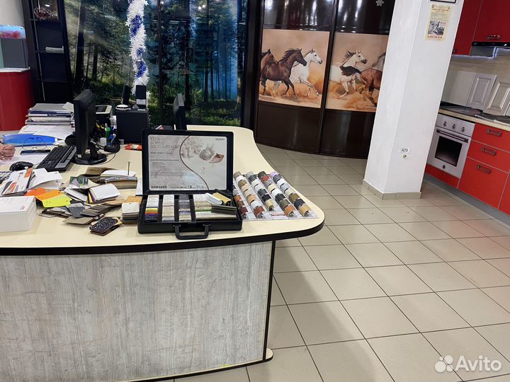 Стол компьютерный