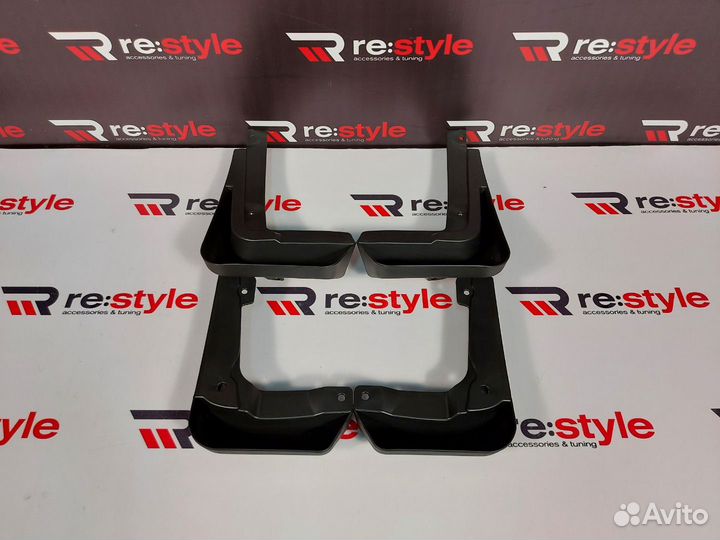 Брызговики Honda Vezel 1м 13-18г Черные T1860