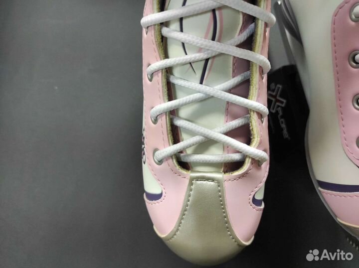 Коньки фигурные reebok gliter