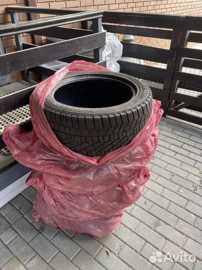 Continental ContiVikingContact 5 245/45 R17 и 225/45 R17 99T