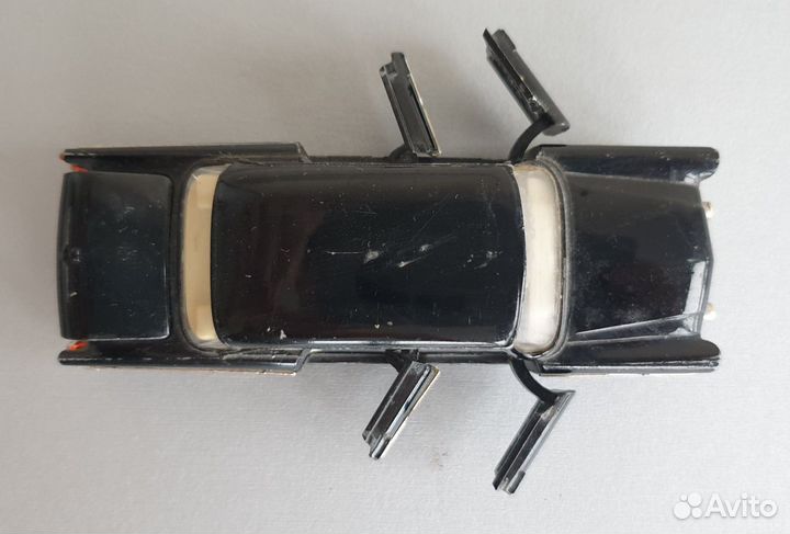 Машинка Чайка СССР модель 1:43