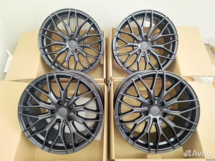 Vossen r18 5x114,3