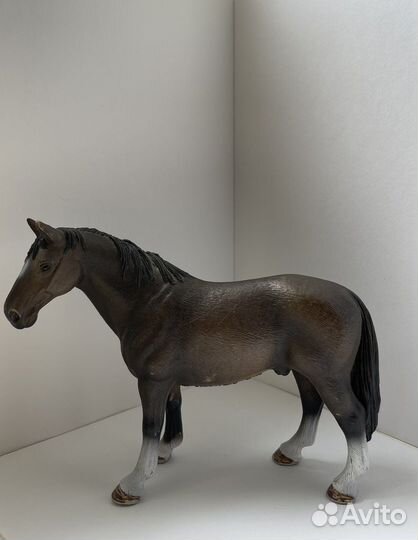 Фигурки schleich лошадь