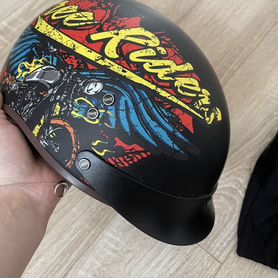 Фирменная каска helmets