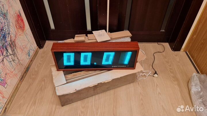 Часы электроника 7