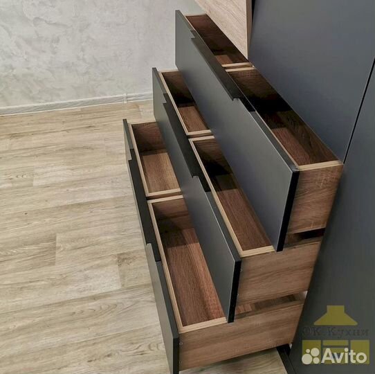 Распашной шкаф