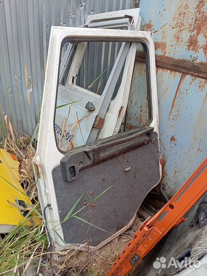 Дверь правая Scania 2 serie 92 112 142