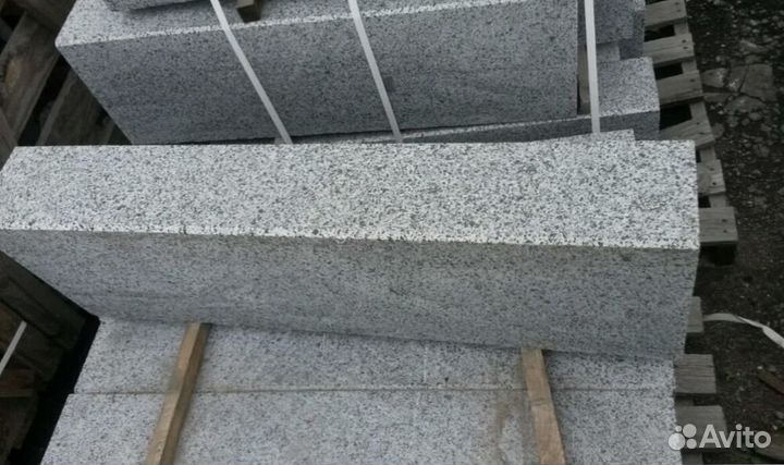 Бордюр из гранита