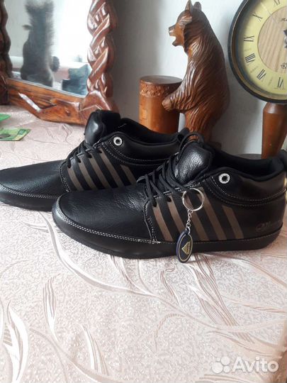 Кроссовки зимние