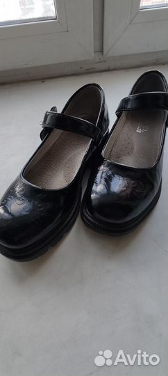 Туфли для девочки 30,31