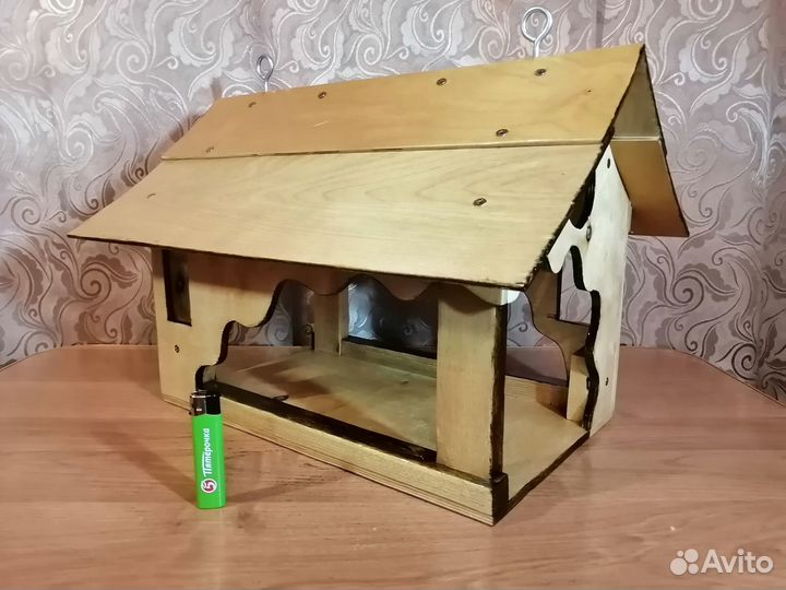 Кормушка для птиц из дерева