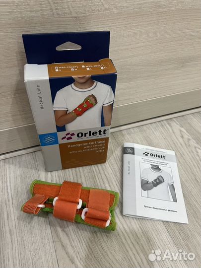 Ортез на лучезапястный сустав правый М