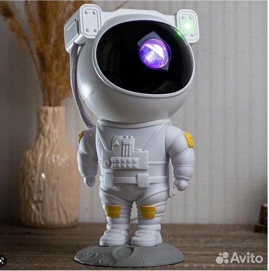 Космонавт Проектор