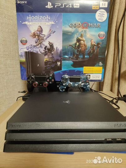 Игровая приставка ps4 pro 1tb