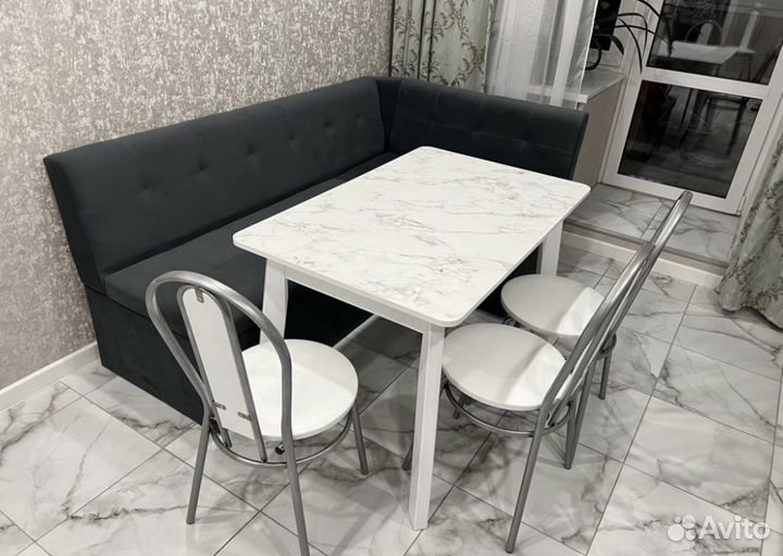 Диван кухонный угловой с ящиками и спальным местом