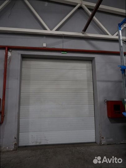 Секционные подъемные ворота с терморазрывом