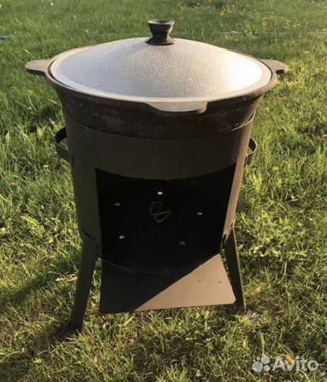 Чугунный казан с печкой