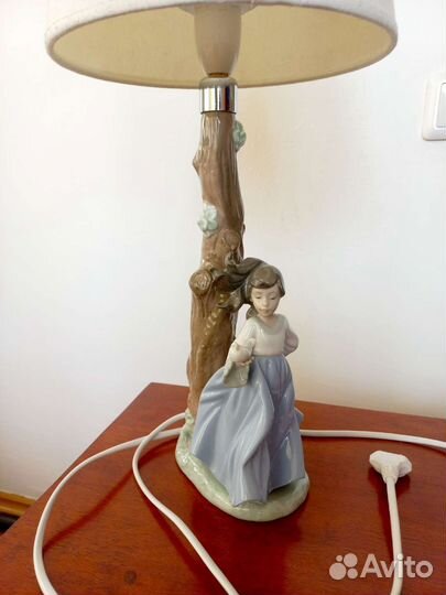 Лампа настольная NAO by Lladro'