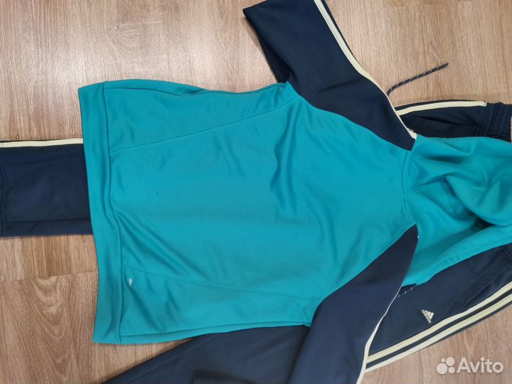 Спортивный костюм adidas