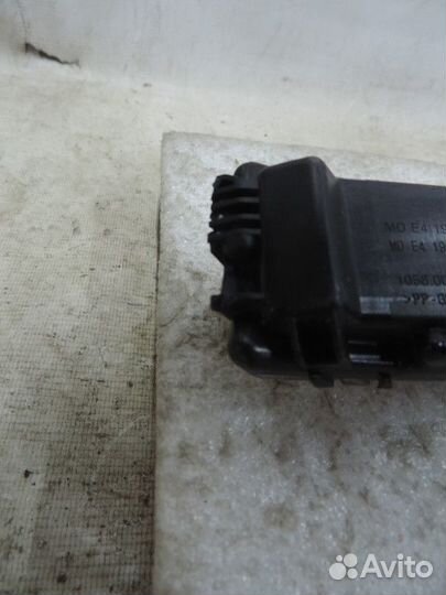 Фара противотуманная левая Land Rover Discovery 20