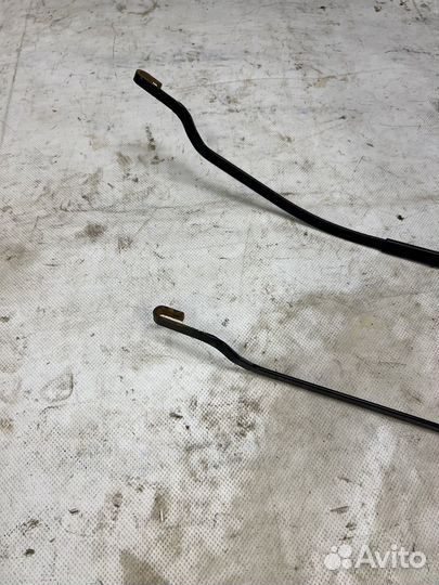 Поводок дворника hyundai avante левый правый