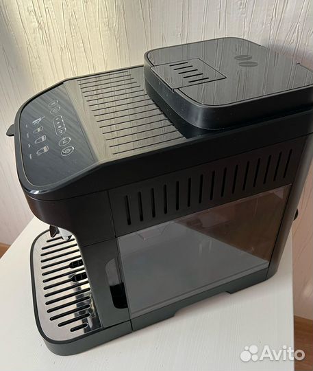 Автоматическая кофемашина DeLonghi 290.22 B
