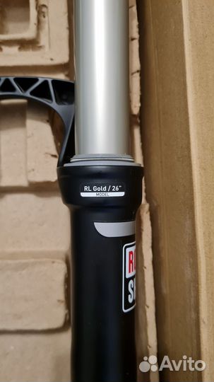 Вилка RockShox Sektor Gold 26