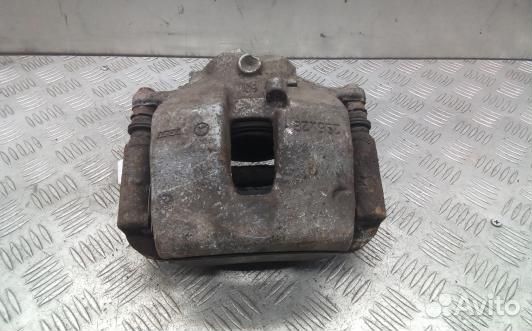 Суппорт тормозной передний левый mercedes benz C-c