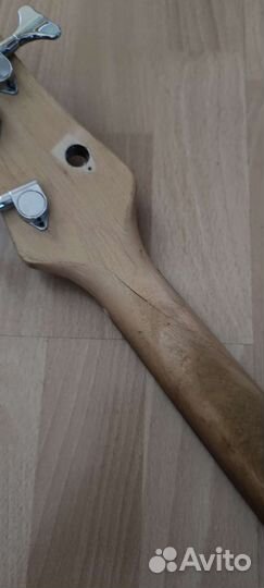 Бас гитара Maxtone Traditional