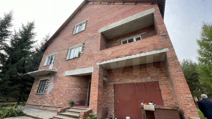 Коттедж 200 м² на участке 30 сот.