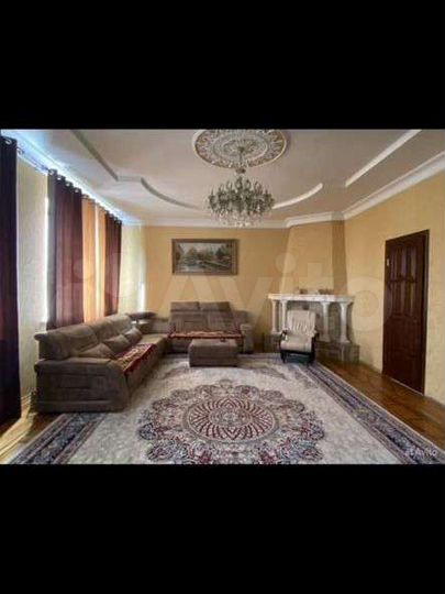 Дом 175 м² на участке 4 сот.