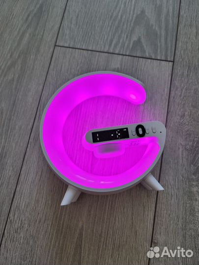 Светильник-колонка LED Wireless Charging G63