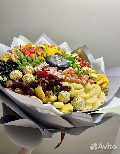 Букет из сухофруктов и орехов «Ассорти с мёдом»